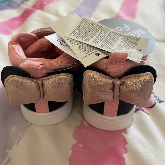 Gap Minnie Mouse Hi Tops toddler size 8 NWT - Picture 2 of 2